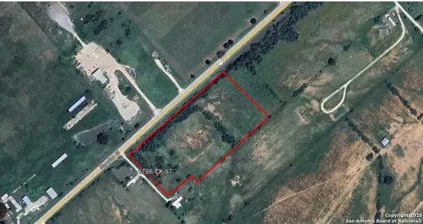 1766 state highway 97, Floresville, TX 78114