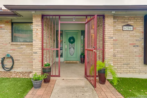 Windcrest, TX 78239,6206 Spindrift
