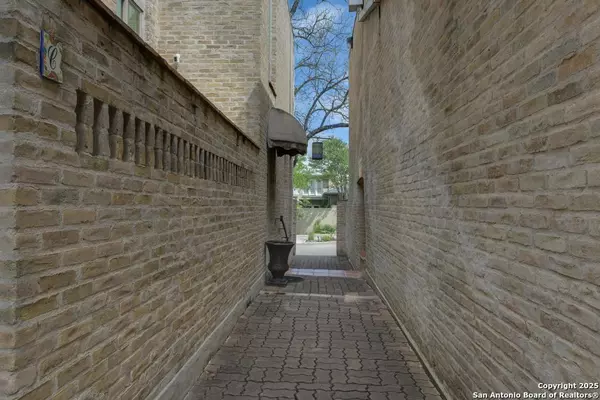 San Antonio, TX 78209,166 Elizabeth UNIT G