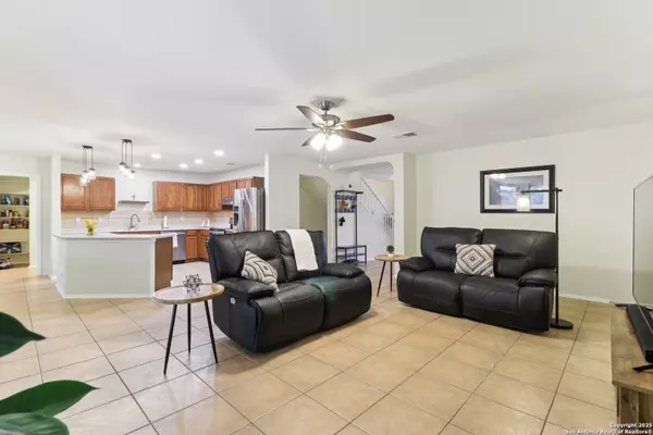 San Antonio, TX 78250-3141,7351 Lazy Trails