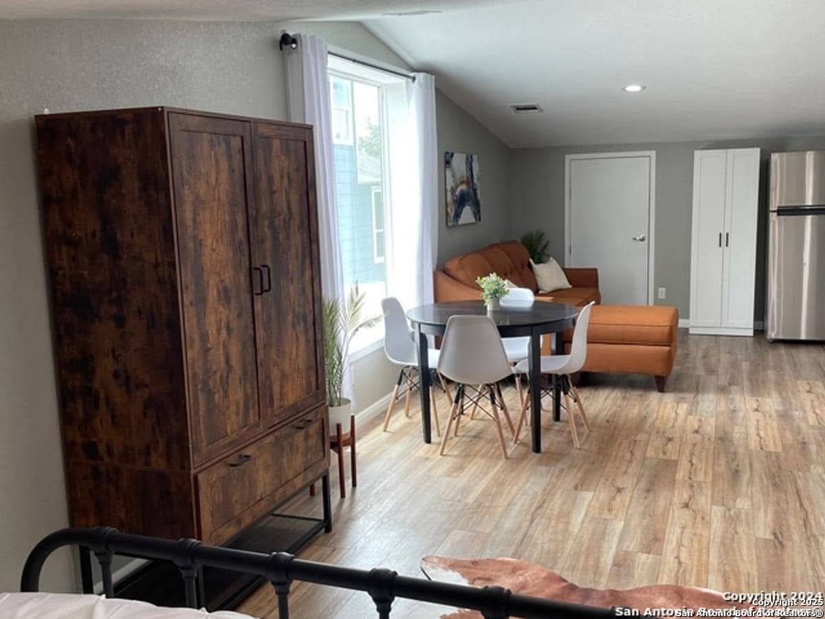 Lakehills, TX 78063,151 Jones Beach Dr UNIT 1