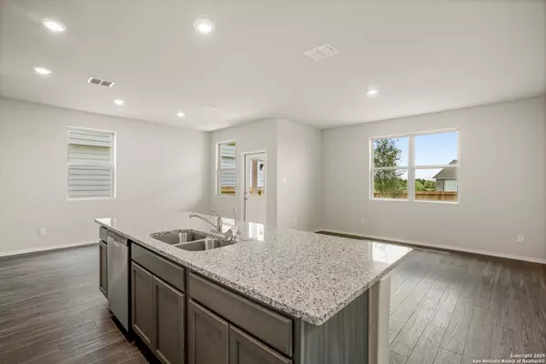 San Antonio, TX 78222,4922 Blue Ranch