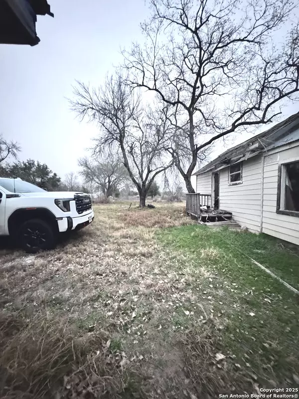 Lytle, TX 78052,18186 Wisdom