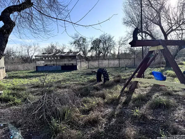 Lytle, TX 78052,18186 Wisdom