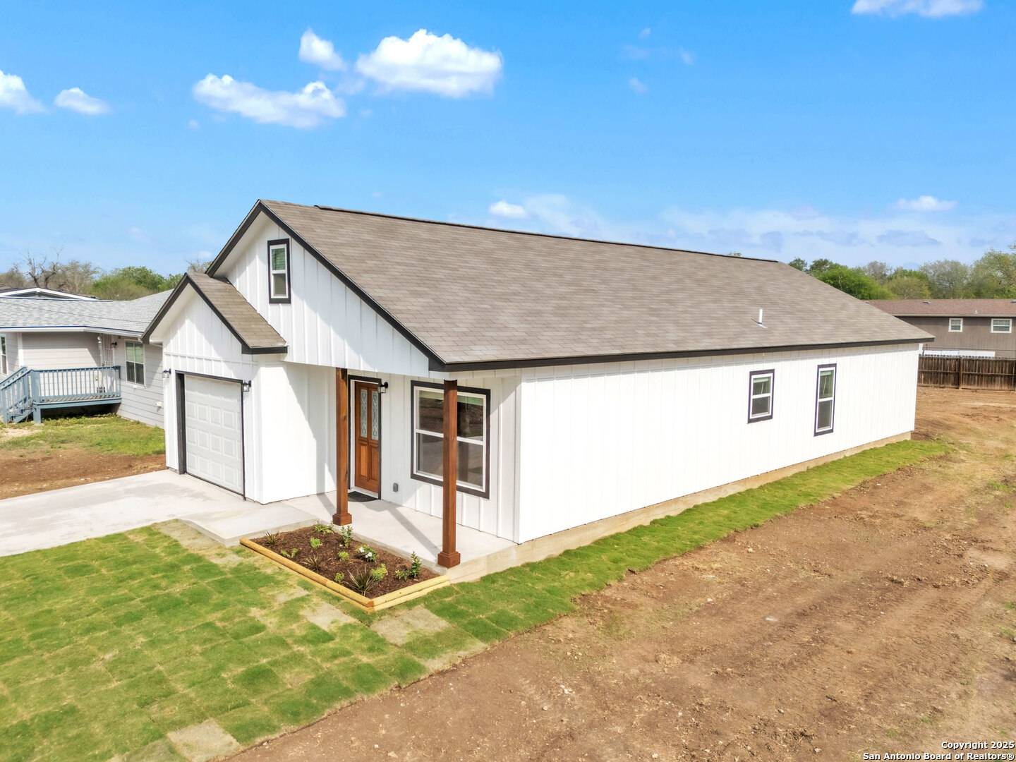 Hondo, TX 78861,1702 17th