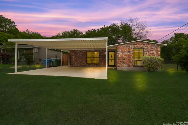 971 F ST, San Antonio, TX 78220