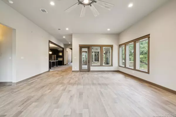Blanco, TX 78606,114 C Chisholm