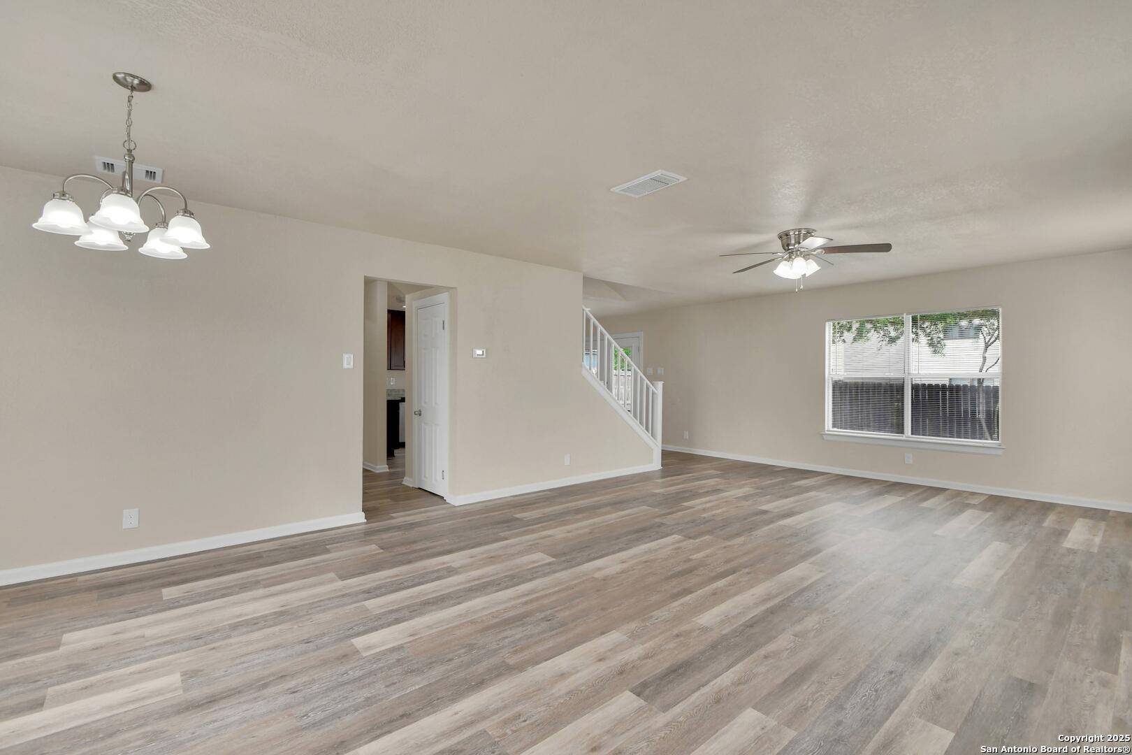 Converse, TX 78109,6719 Cape Meadow