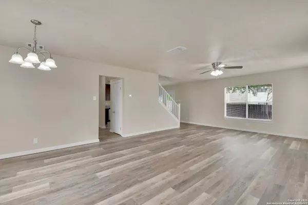 Converse, TX 78109,6719 Cape Meadow