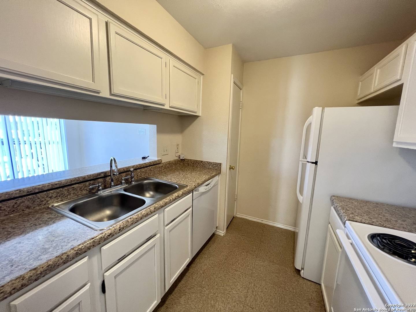Converse, TX 78109,810 Station St UNIT 4