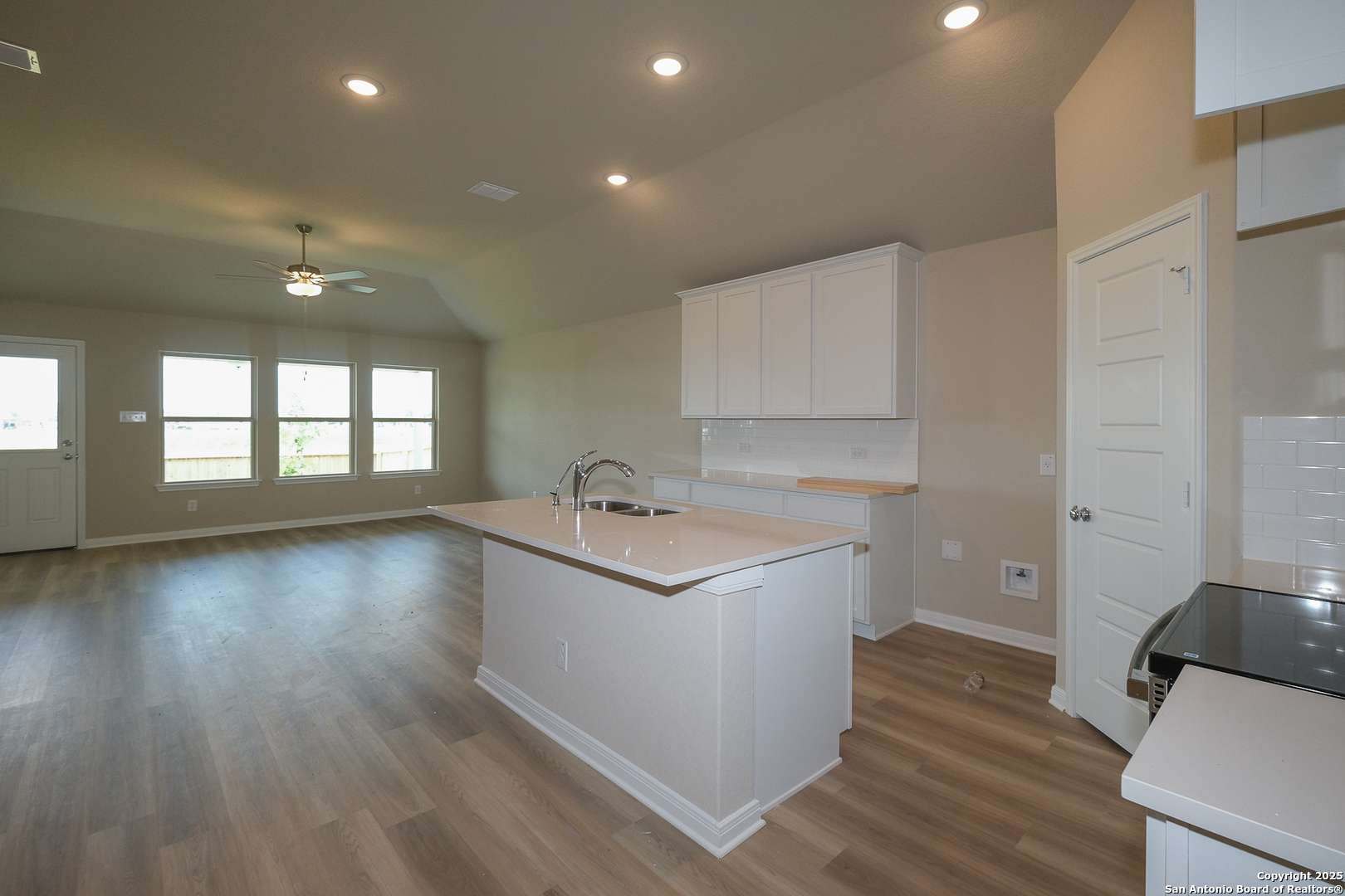 New Braunfels, TX 78130,1672 Quiet Teal