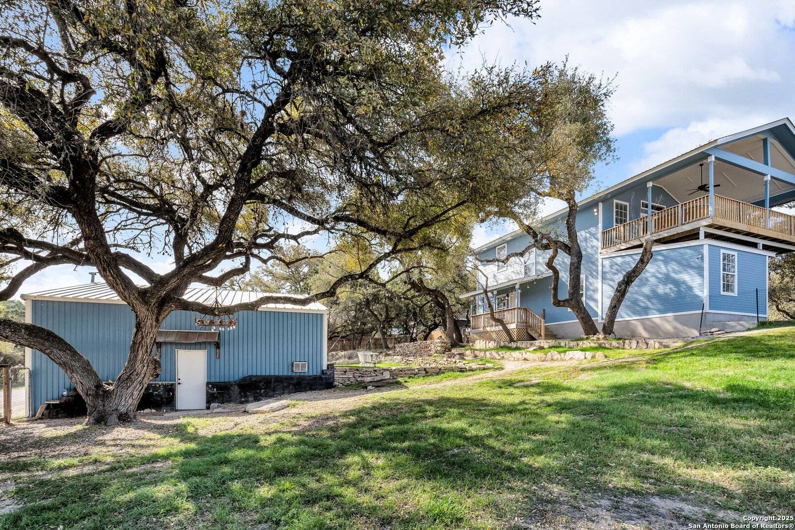 556 Canyon Edge, Canyon Lake, TX 78133