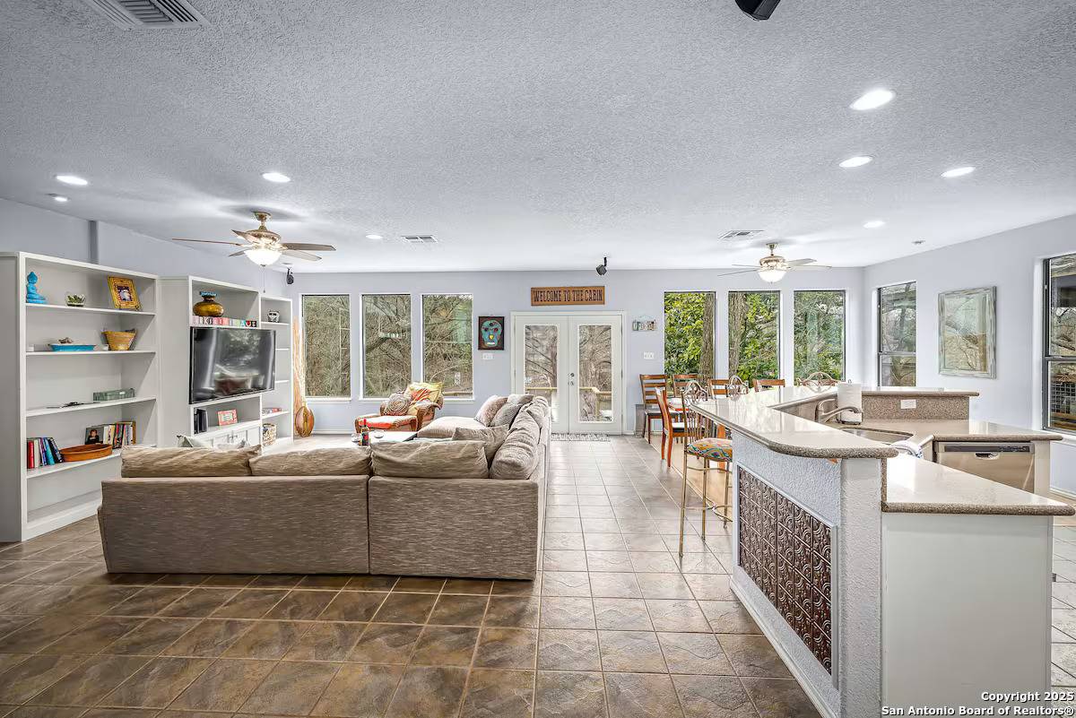 New Braunfels, TX 78132,1288 Guadalupe