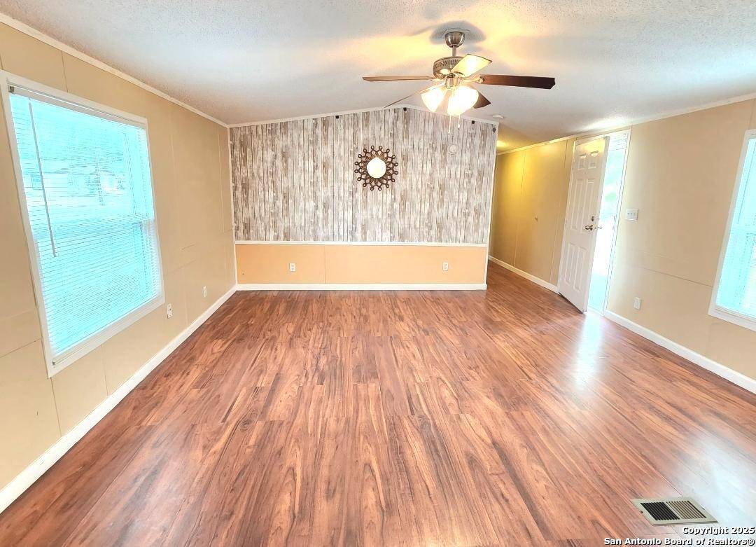 Hondo, TX 78861,609 16th
