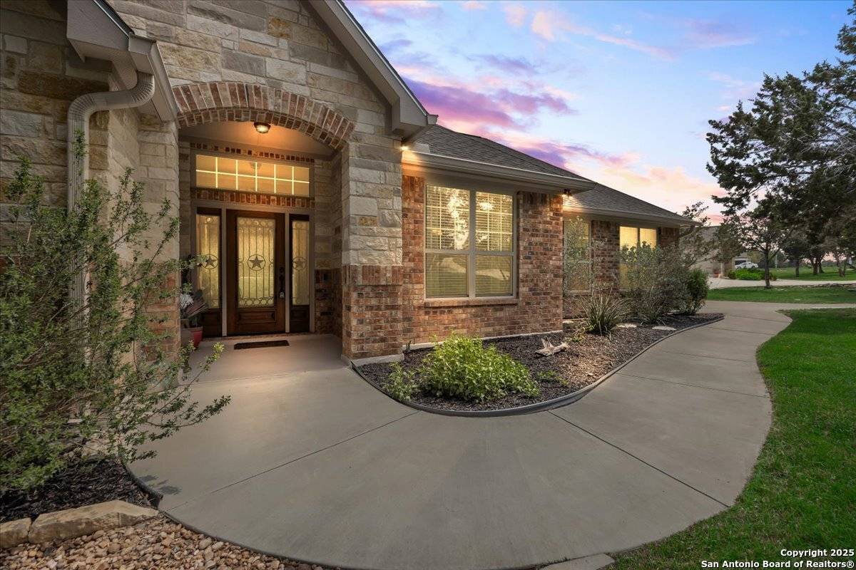 Spring Branch, TX 78070,209 Toucan