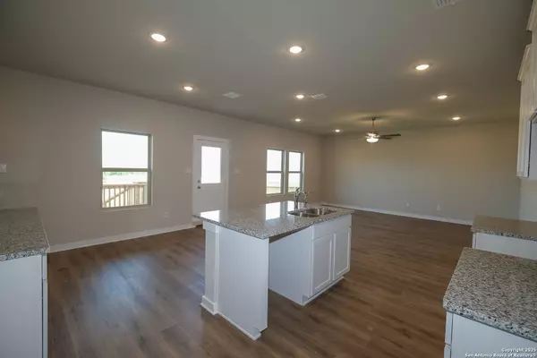 San Antonio, TX 78245,6207 Persimmon Lake