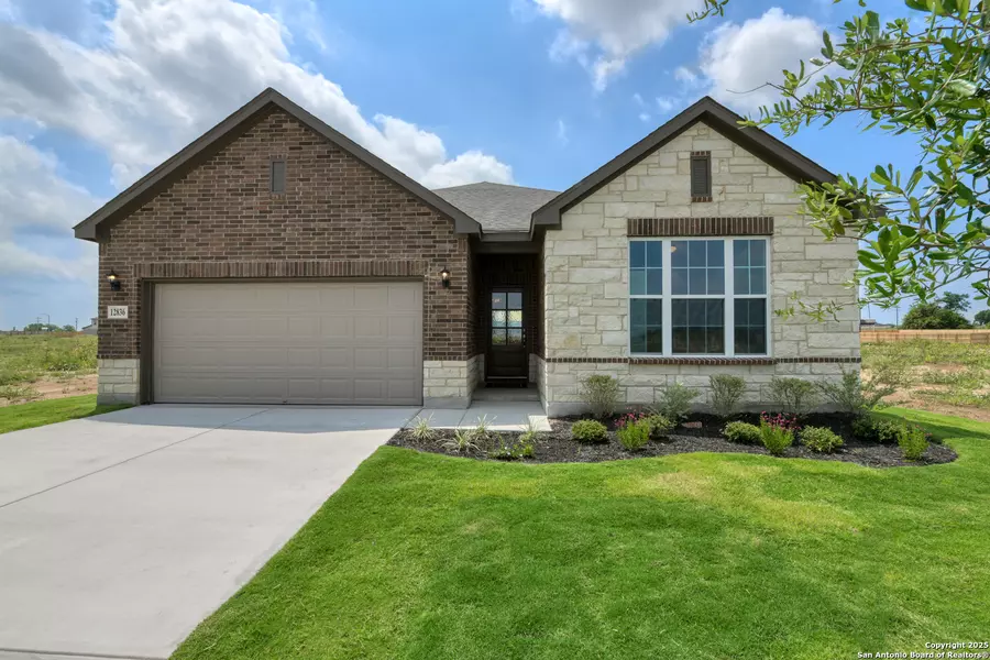 12836 Red Apple Rd., Schertz, TX 78108