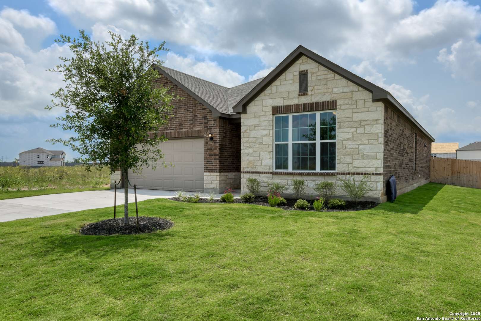 Schertz, TX 78108,12836 Red Apple Rd.