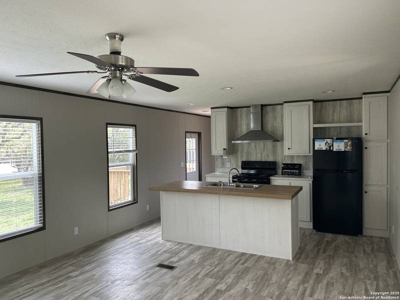 625 Pr 1511, Bandera, TX 78003