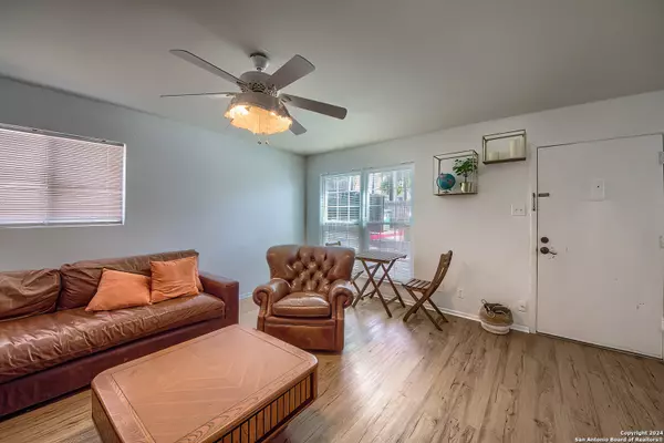 San Antonio, TX 78217-5409,8702 VILLAGE DR UNIT 1200