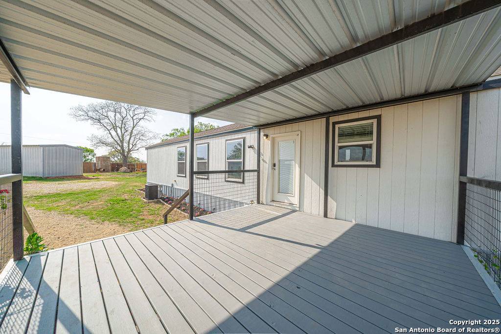 Sutherland Springs, TX 78161,213 Twin Lakes