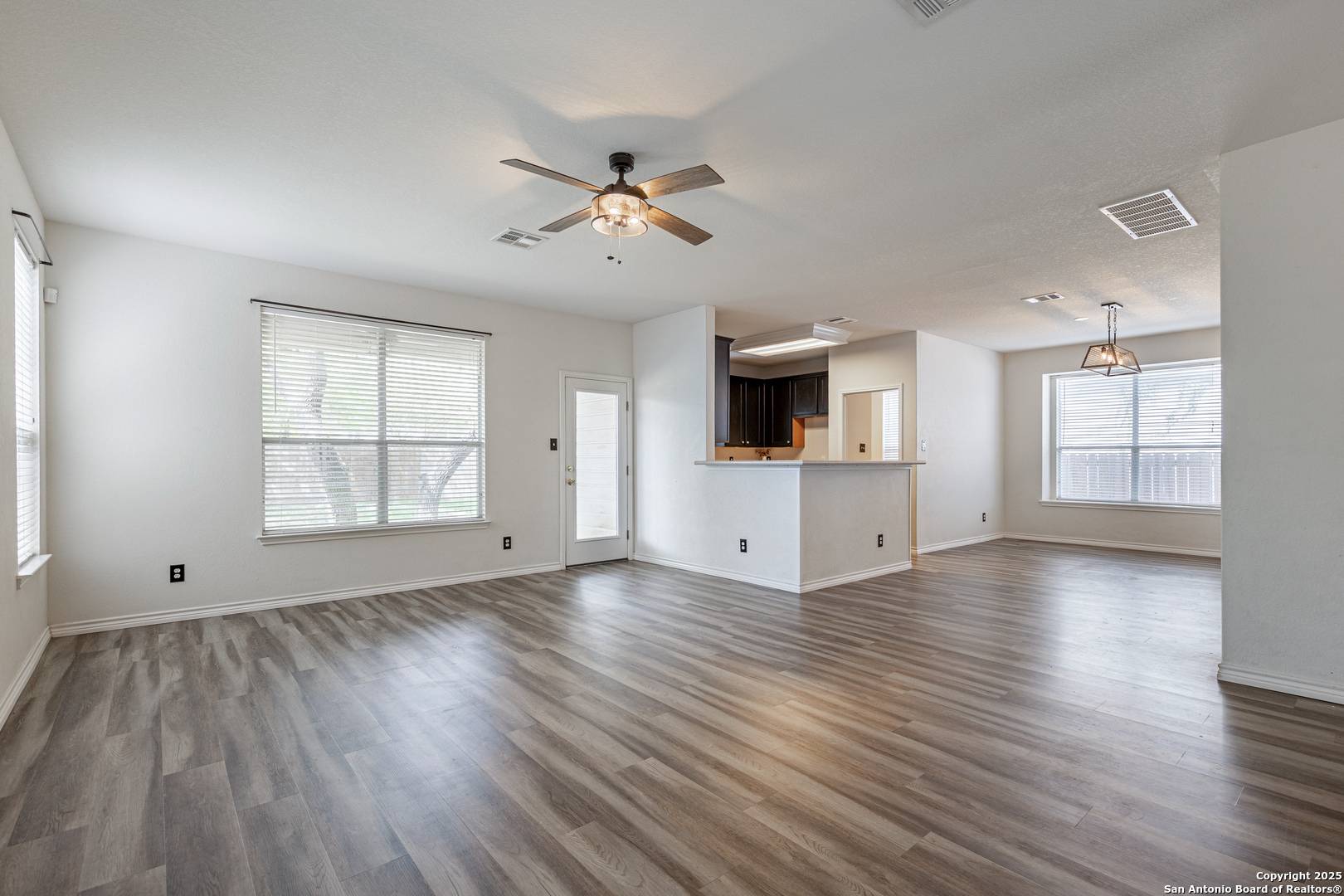 San Antonio, TX 78245,411 Dandelion Bend