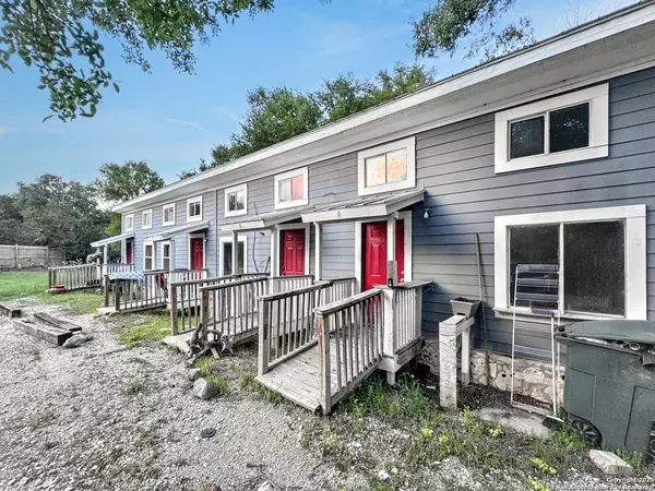 1108 Mccarty Ln UNIT A, San Marcos, TX 78666