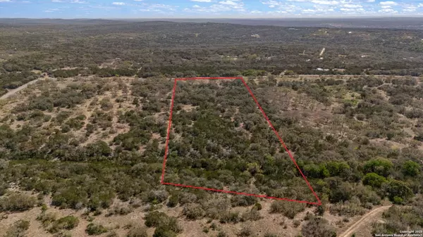 1617 County Road 241, Hondo, TX 78861