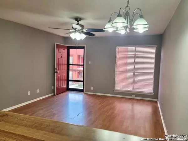 3243 Nacogdoches UNIT 202, San Antonio, TX 78217
