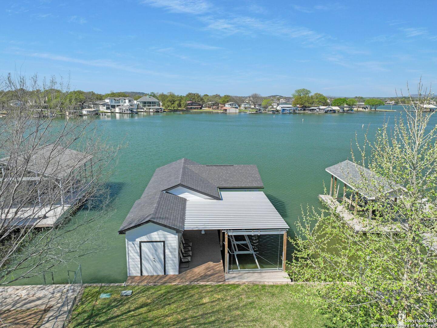 Granite Shoals, TX 78654,411 Greenbriar Dr.