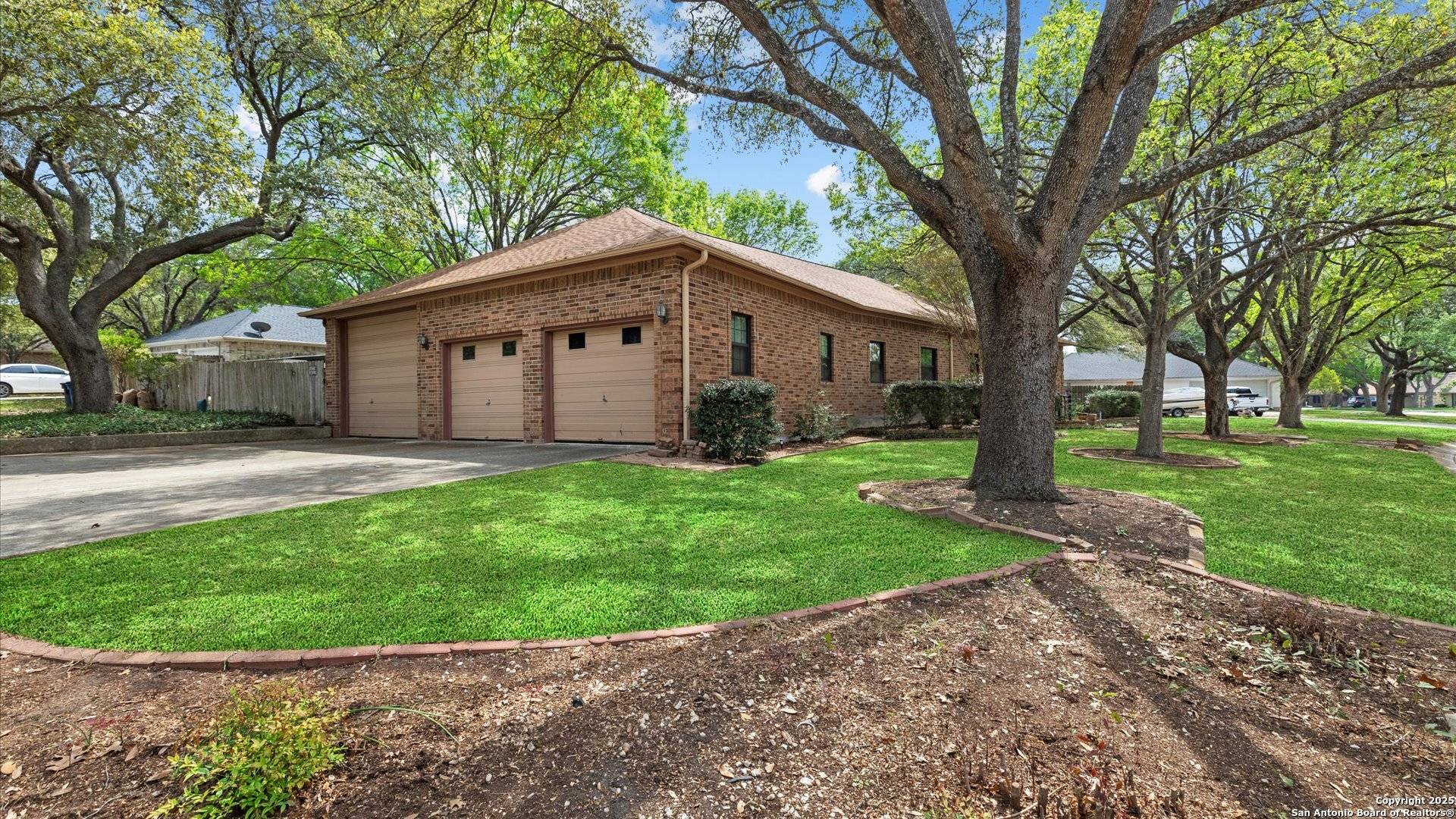 New Braunfels, TX 78130,927 Earl