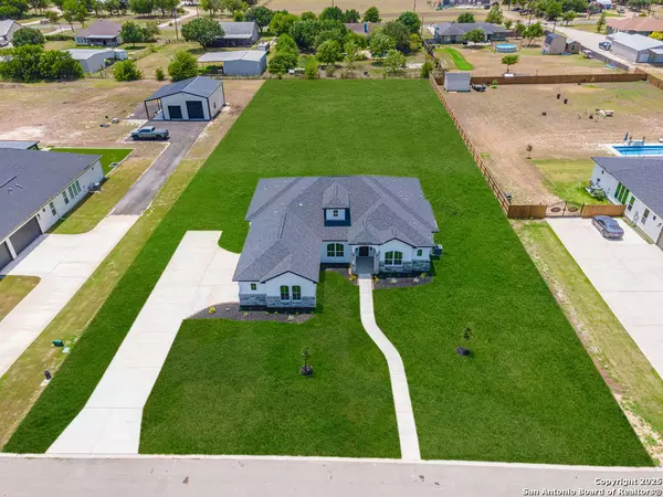 259 Venado Oaks, Castroville, TX 78009