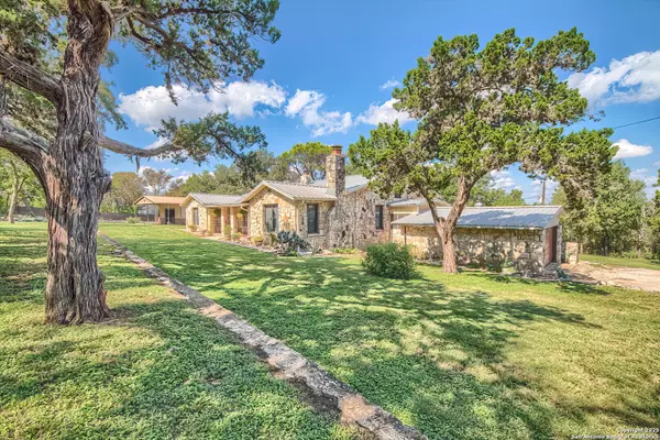 Mico, TX 78056,6986 County Road 271