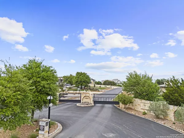 New Braunfels, TX 78132,1324 Pinot Grigio