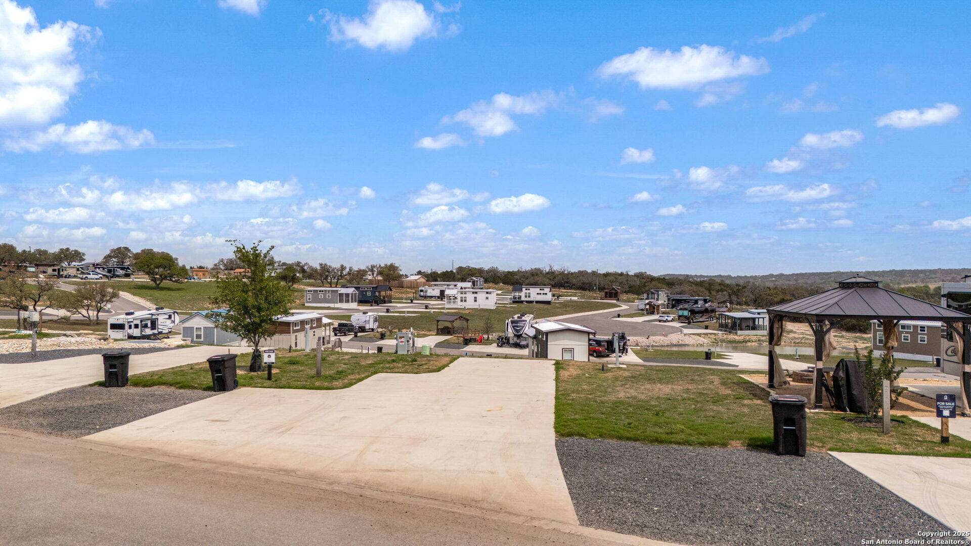 Fredericksburg, TX 78624,5386 Ranch Road 1376 #101