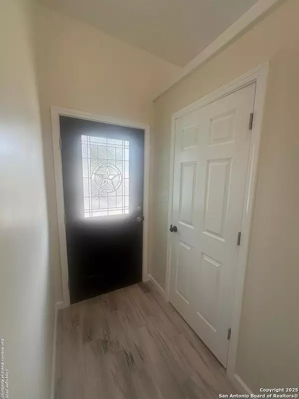 Bandera, TX 78003,380 Brushy Creek