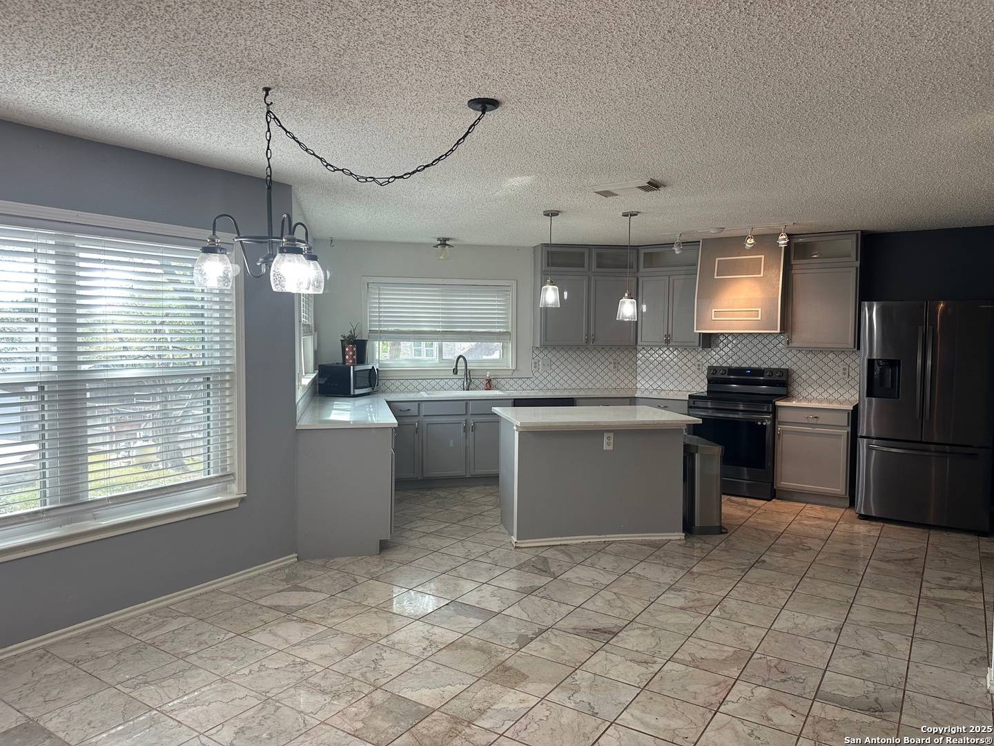 San Antonio, TX 78247,15847 Pleasant Well