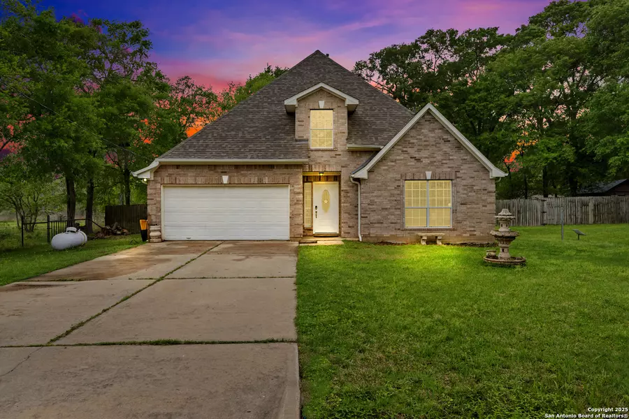 24704 Killarney St, Hempstead, TX 77445