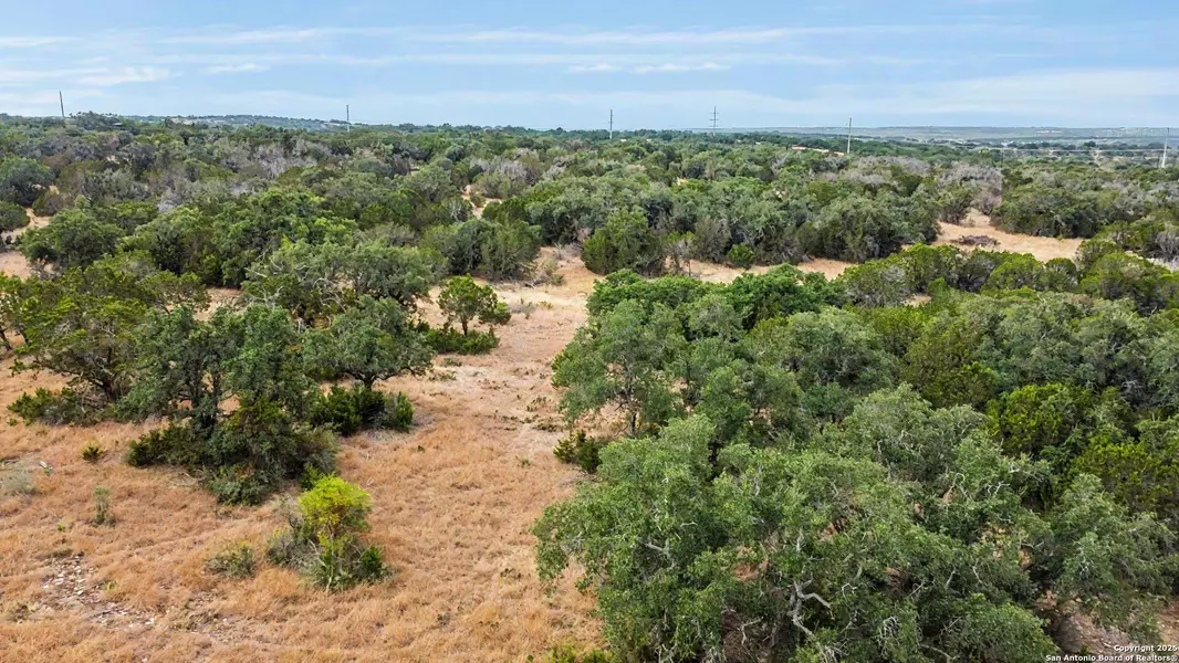 010 Tasiwoo Pvt Rd., Harper, TX 78631