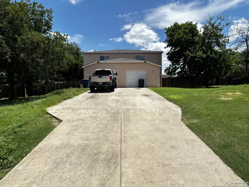 11250 Center Point Rd, San Antonio, TX 78233