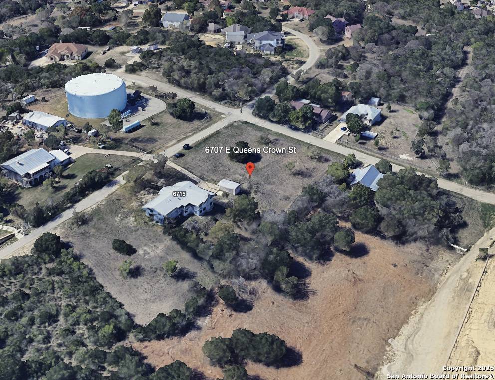 Live Oak, TX 78233,6707 queens crown
