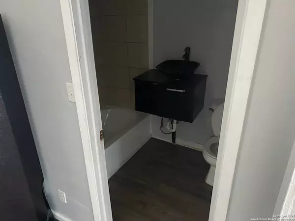 Pleasanton, TX 78064,719 San Antonio