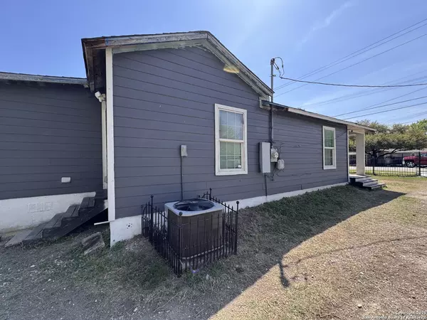 San Antonio, TX 78224,815 Villaret