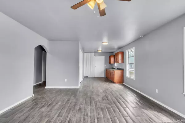 Hondo, TX 78861,1502 16th