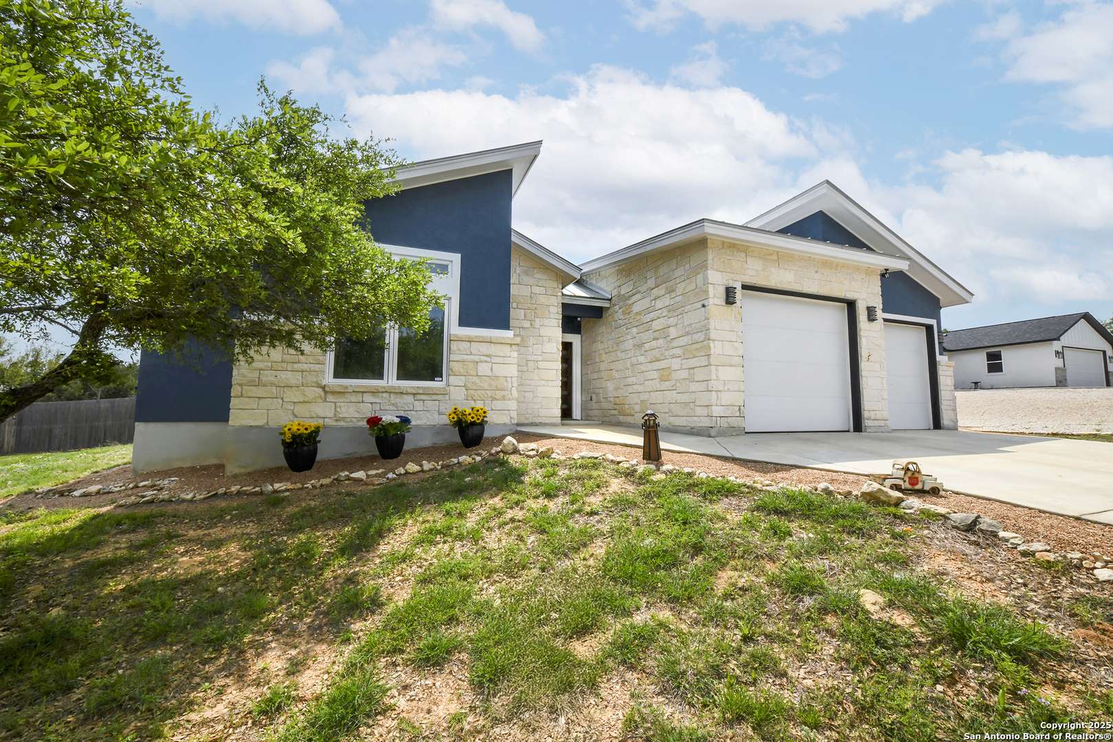 Fischer, TX 78623,1310 Yaupon