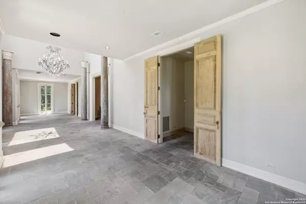 San Antonio, TX 78209,424 Ivy