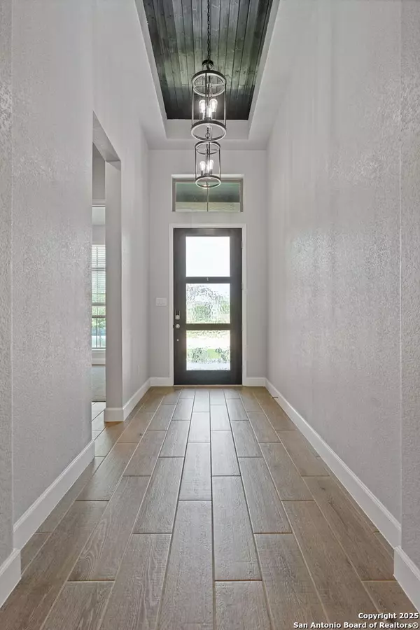 New Braunfels, TX 78132,343 Sugarcane