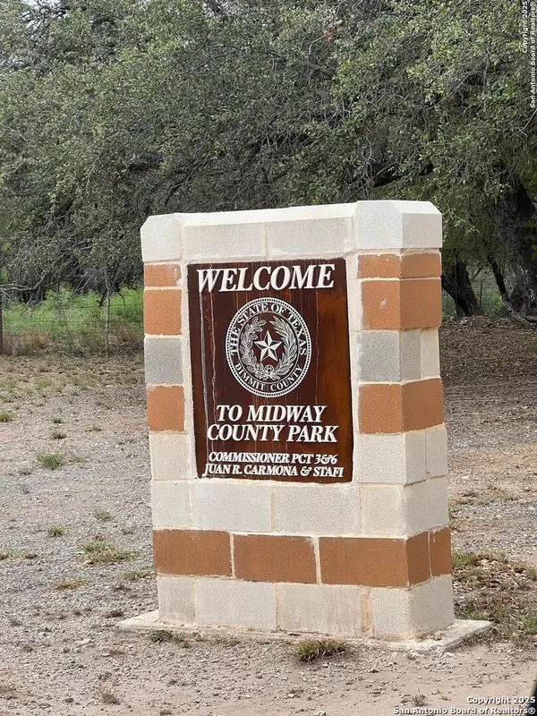 Carrizo Springs, TX 78834,1057 Midway