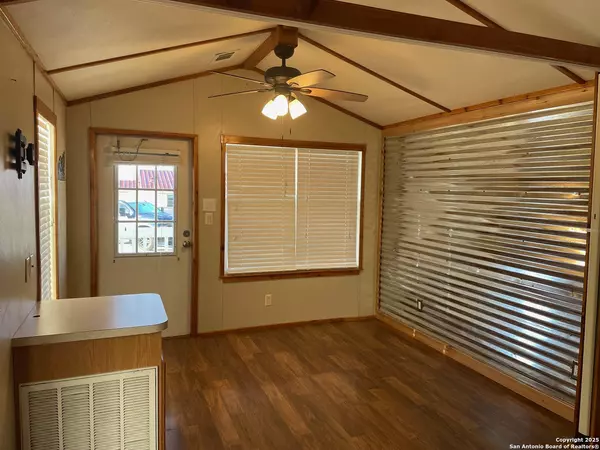 Harper, TX 78631,144 School St