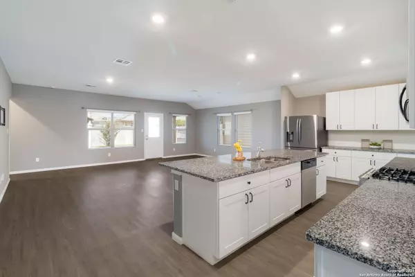 San Antonio, TX 78254,9931 Pears Mill